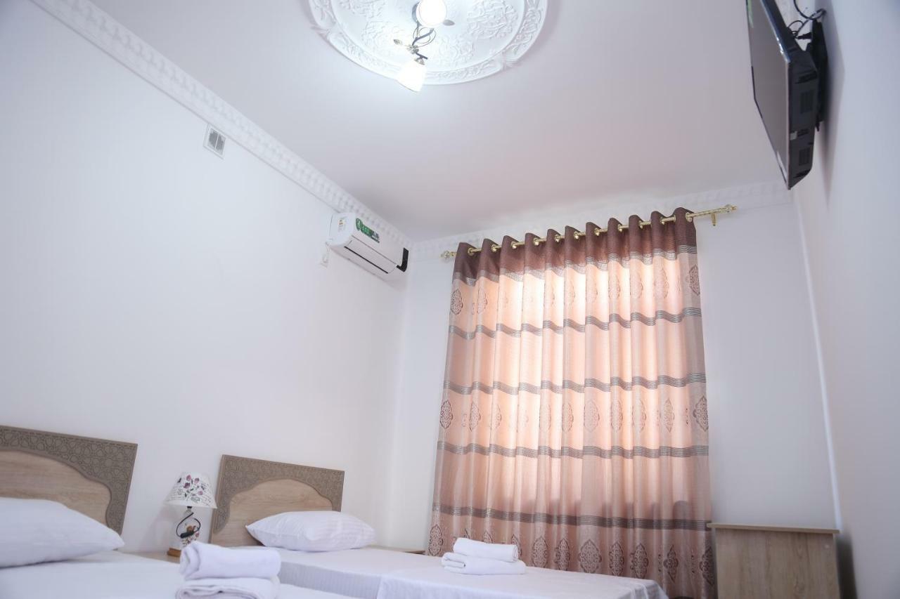 Anis-Pari Hotel Bukhara Eksteriør billede