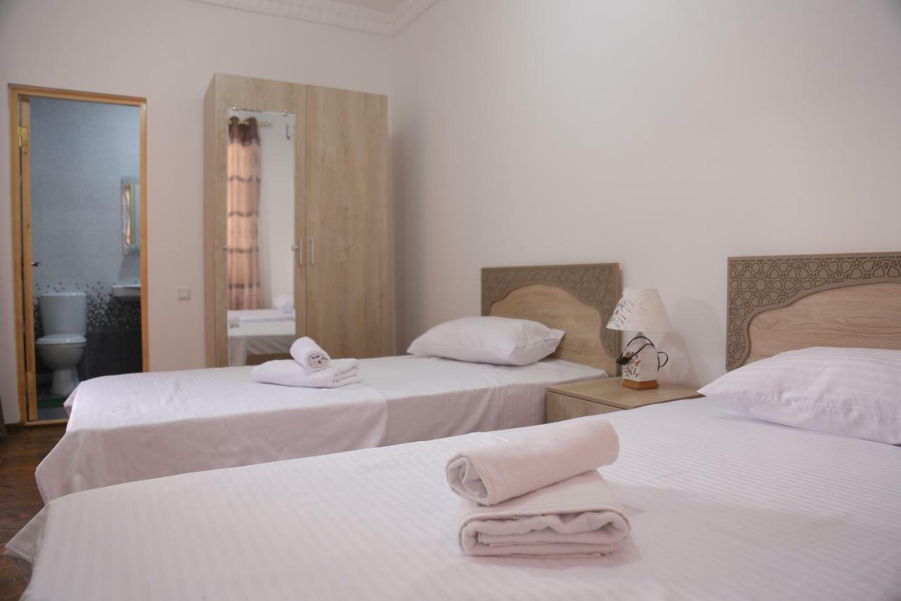 Anis-Pari Hotel Bukhara Eksteriør billede