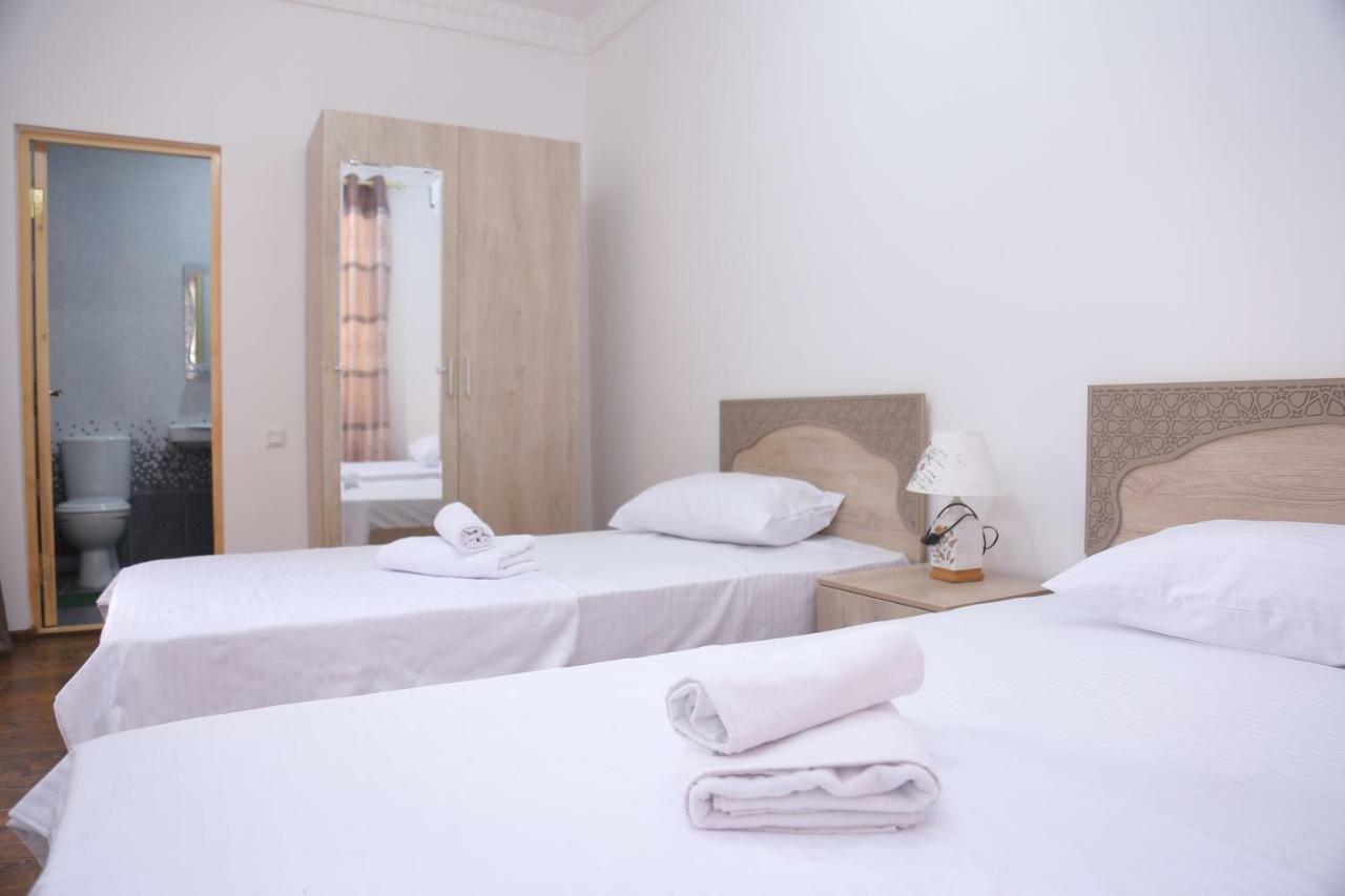 Anis-Pari Hotel Bukhara Eksteriør billede