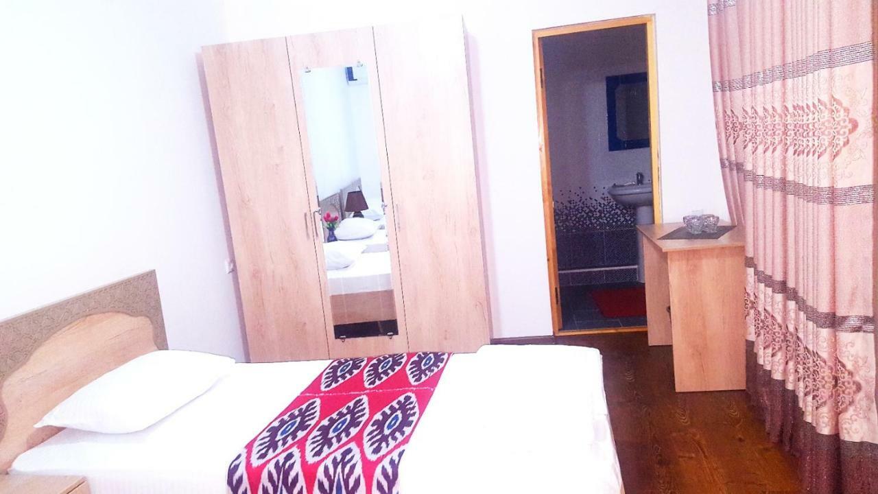 Anis-Pari Hotel Bukhara Eksteriør billede