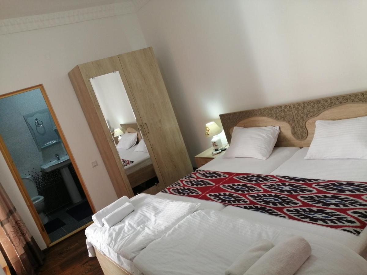 Anis-Pari Hotel Bukhara Eksteriør billede